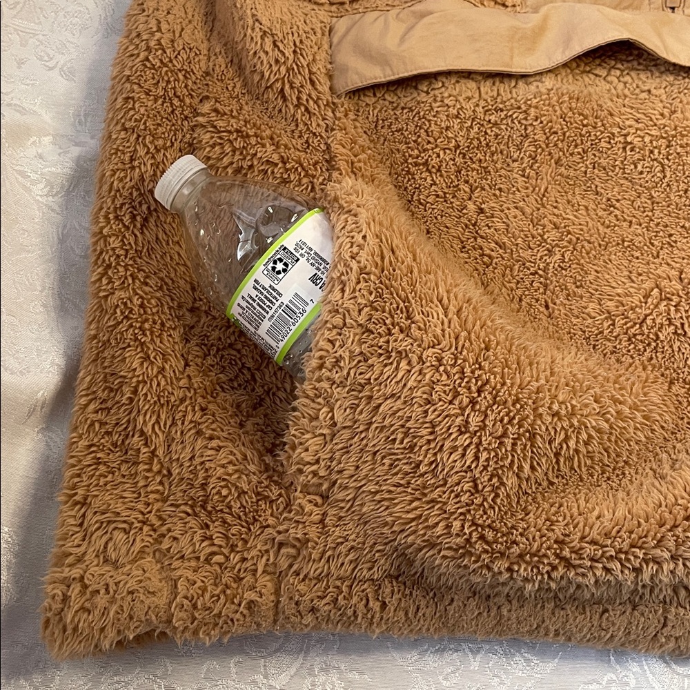 PINK Victoria's Secret Soft Tan Sherpa.  Size Large. - Picture 5 of 6